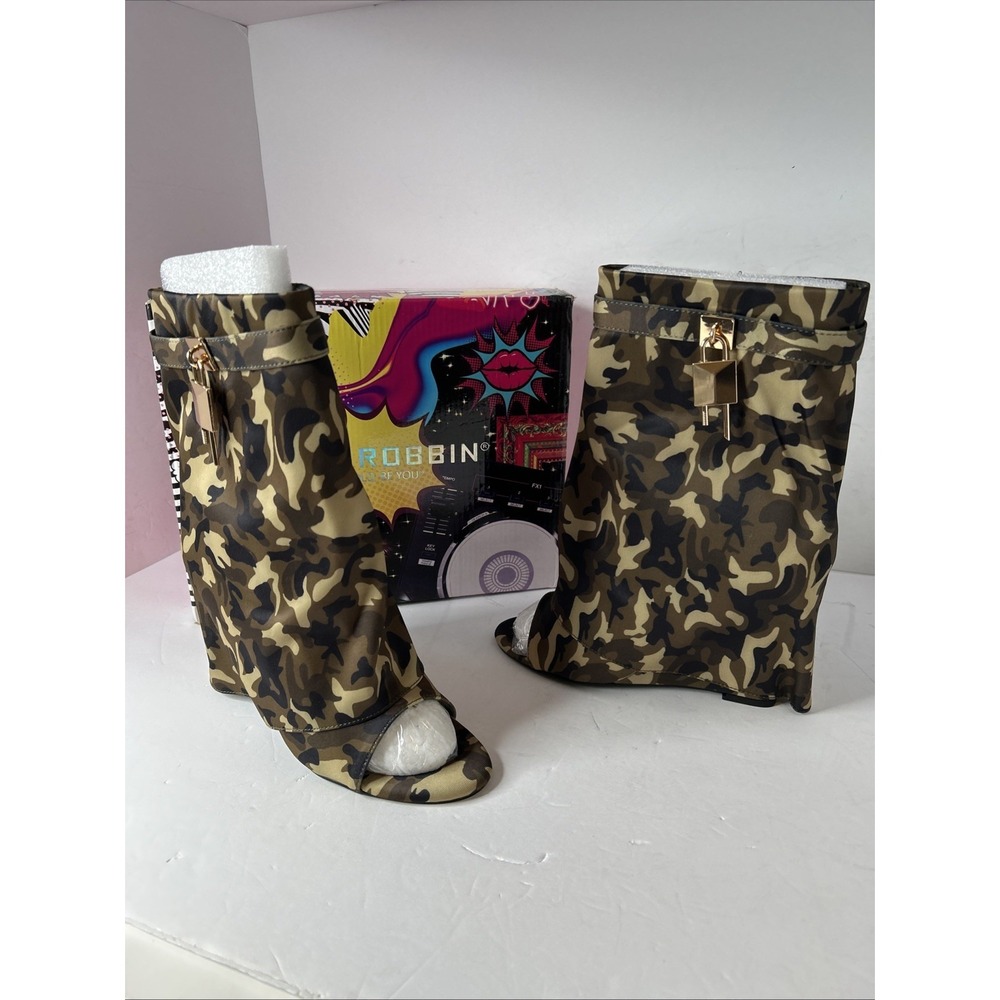 Cape Robbin Betterbabe Camouflage Boot/Sandal Sz 7.5โ